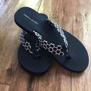 Tommy Hilfiger flip flops, navy size 9